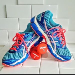 ASICS tennis shoes